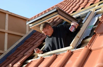 Pose de fenêtres de toit Velux à Busson